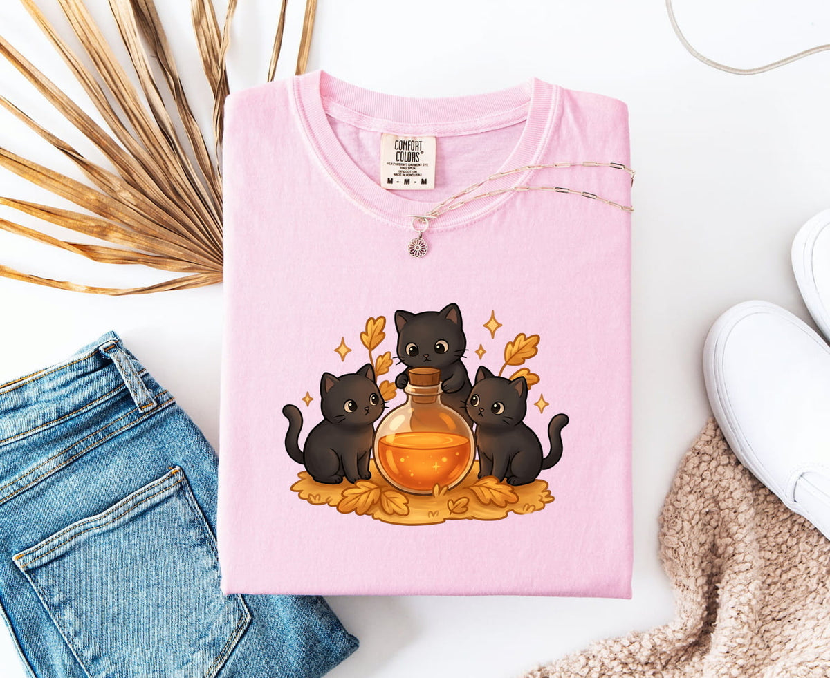 Black Cats Shirt Halloween Magic Gift Women Cute Tee Cat T-Shirt Horror Fan Kawaii Tshirt Spell Graphic Comic Potion Bottle Tshirt