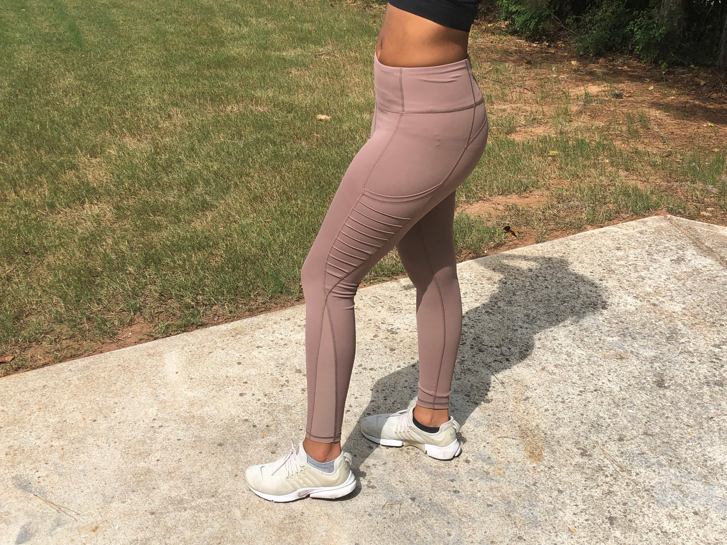 Smoky Mauve - Three Pocket Active Leggings